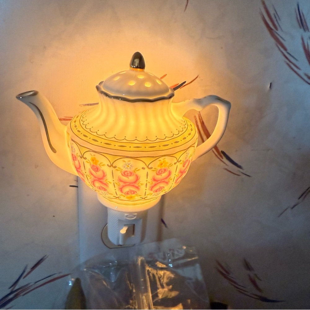 Vintage Floral Porcelain Night Light - Pink Rose Design